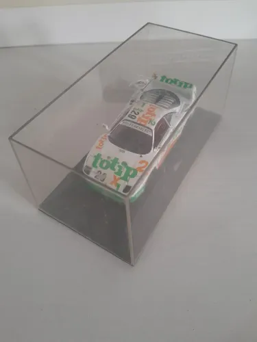 Miniatura ferrari branca