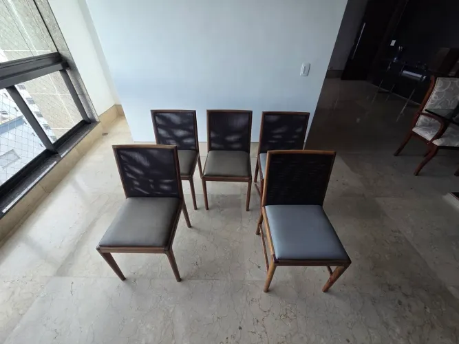 Cadeiras para mesa de jantar