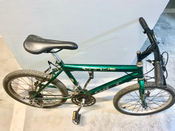 Vendo Bike aro 20 com marchas