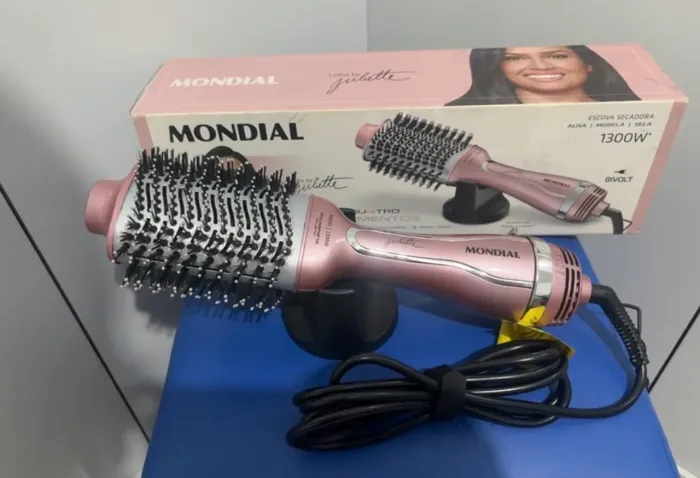Kit com escova secadora e chapinha Mondial