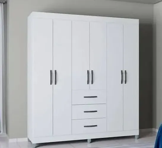 Guarda roupa