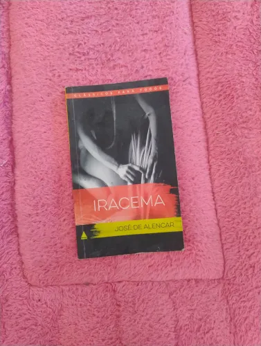 Vende-se livro. Apenas R$ 15,00!!