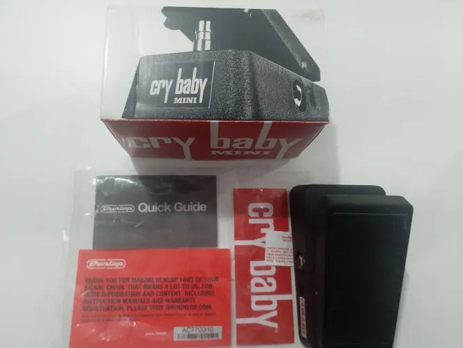Pedal wahwah Dunlop Cry baby mini