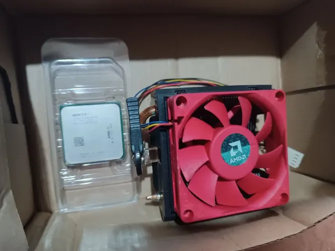 Processador AM3+ FX 8300 + cooler 