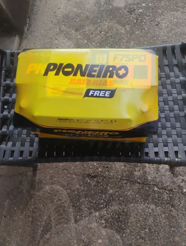 Vendo Bateria Pioneira 75 amperes