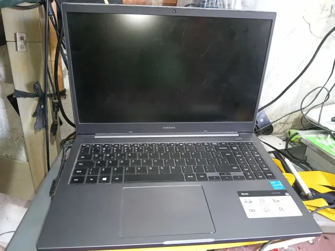 Samsung Book 11ª Geração 4gb RAM + Pacote Office