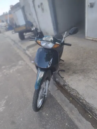VENDE SE BIZ BEM CONSERVADA