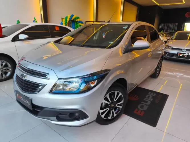 Chevrolet Onix Hatch LT 1.4 8V Flex Mec. 4P 2013