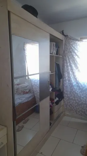 Quarda roupa casal 6 gavetas seminovo