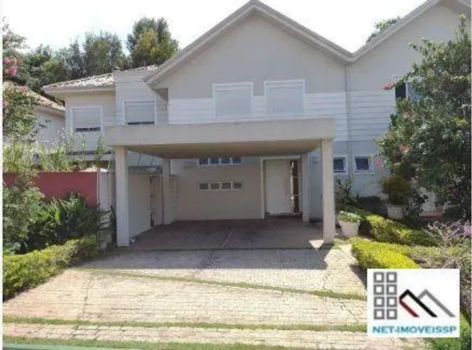 CASA EM CONDOMÍNIO 3 DORMITÓRIOS (170m²), 2 SUÍTES, 2 VAGAS. PERTO DE SÃO PAULO COM ESTILO