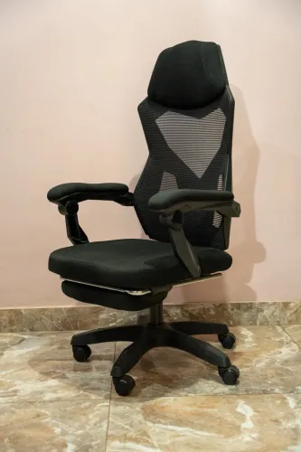 Cadeira de escritório Fortt Verona Preta ajustável