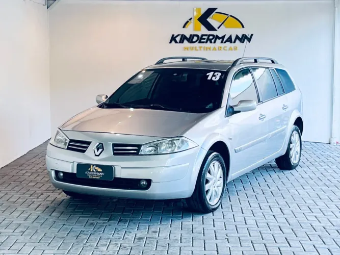 Renault Megane Grand Tour Dynam. Hi-flex 1.6 16V 2013