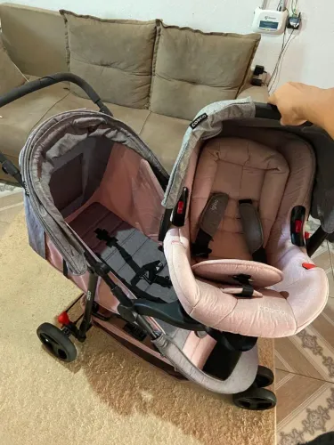Kit carrinho e bebe conforto cosco