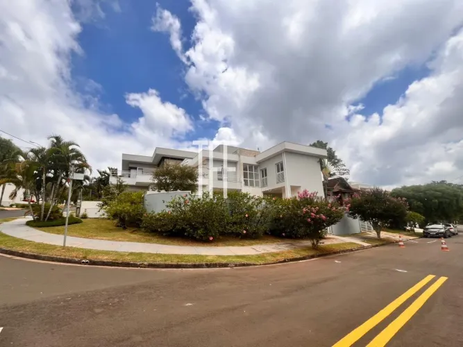 Casa à venda no condomínio Paineiras em Paulínia - SP.