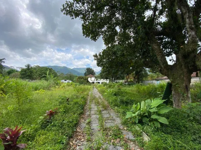 Vendo terreno em Vargem Grande com 4041m2 legalizado, ótima localização, próximo a farto c
