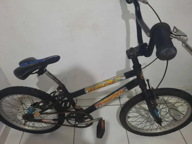 Bicicleta bmx toda boa preço a negociar