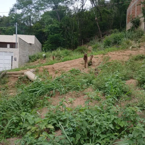 Terreno na Outeiro Santo 