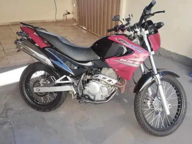 NX Falcon 400cc ano 2003