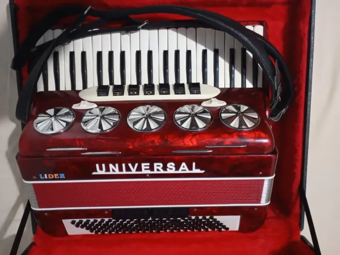 acordeon universal