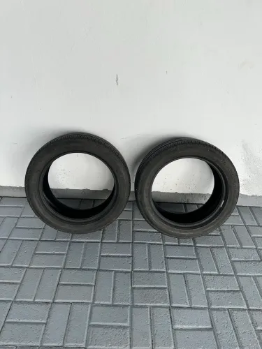 Par de pneus Bridgestone 17 novo