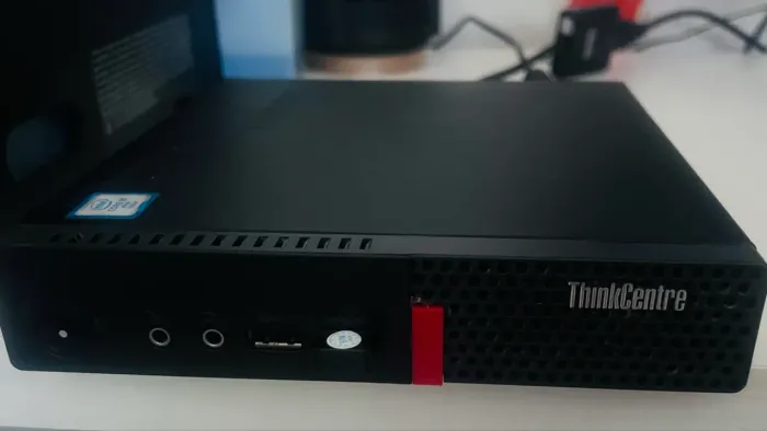 Lenovo ThinkCentre M910q - Compacto, Rápido e Ideal para Escritório