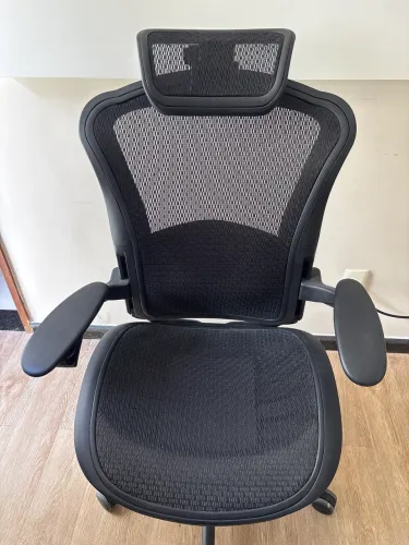 Vendo cadeira de escritório flexform