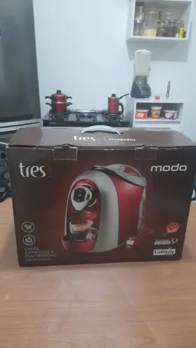 Cafeteira Espresso Versa Vermelha Automática - TRES 3 Corações