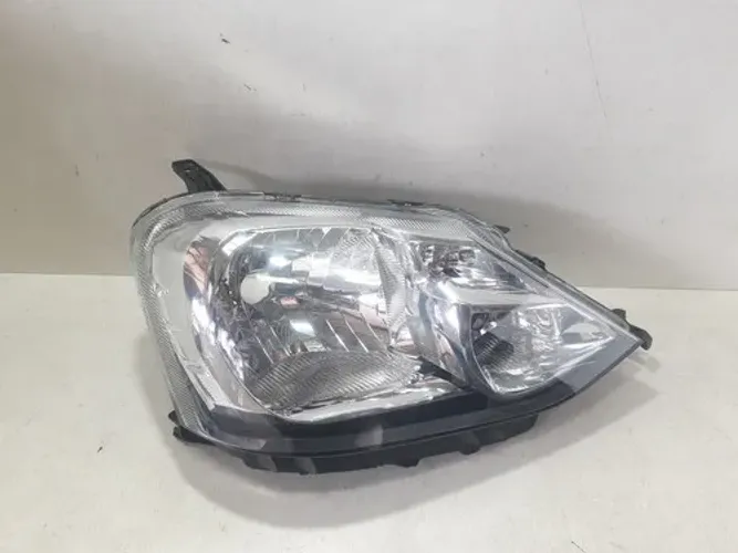 Farol Direito Toyota Etios 18062511 Direito/passageiro Direito