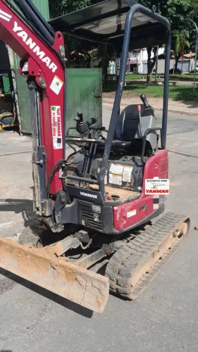 Mini escavadeira Yanmar Vio17 e rotor para perfuratriz