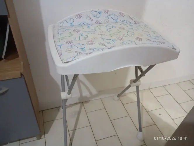 SUPORTE DE BANHEIRA COM TROCADOR