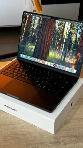 MacBook Pro M3 Pro 2023 | 18GB Ram | Apple M3 Pro | 512GB SSD - Saúde da bateria 100%!