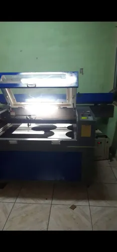 MAQUINA DE CORTE A LASER CO2 100X60