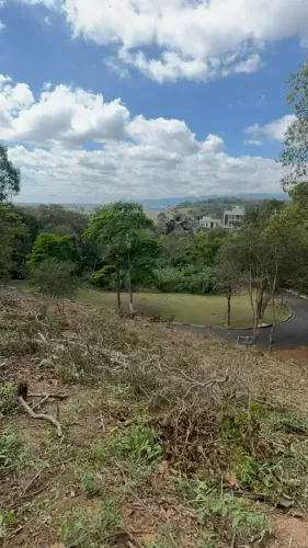 Terreno em condomínio fechado Monterey Ville até 930m² oportunidade