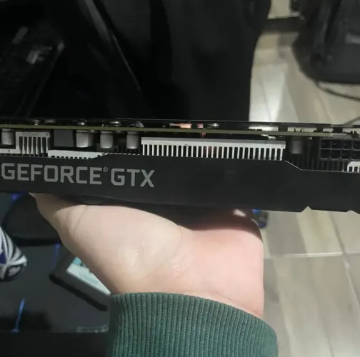 GTX 1660 SUPER 6GB - Com Defeito/Curto - Para Conserto