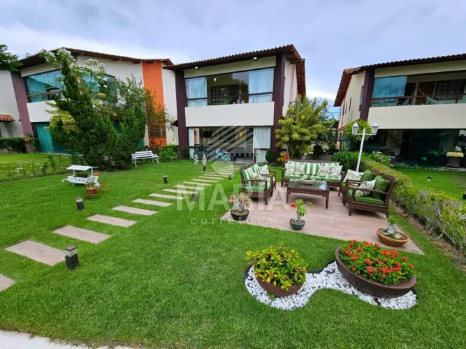 Casa em condomínio fechado a venda em Gravatá/PE! Com 04 suítes!