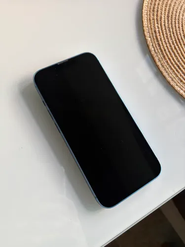 iPhone 13 usado em ótimo estado