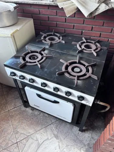 Fogão Industrial DAKO 4 bocas com forno Modelo 02431