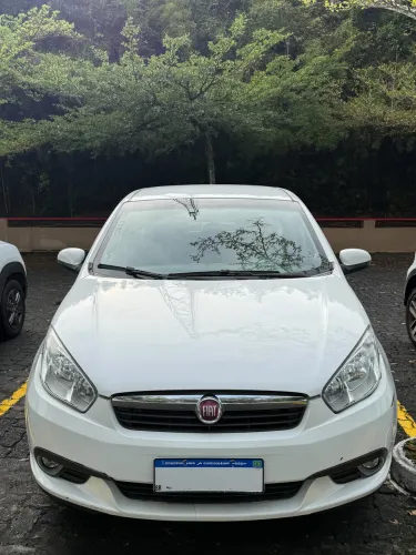 Fiat Grand Siena Tetrafuel 1.4 EVO F. Flex 8V 2016