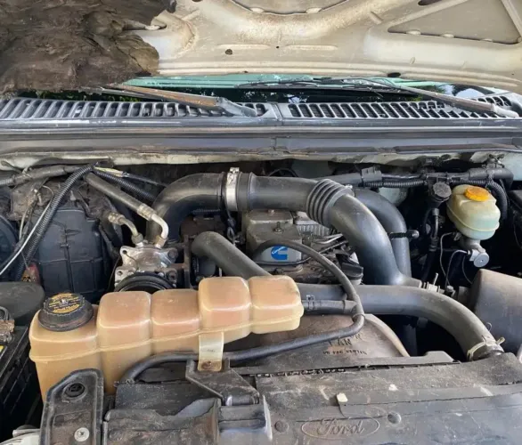 Ford F-350 3.9 Cummins Turbo Diesel Mec. 2011