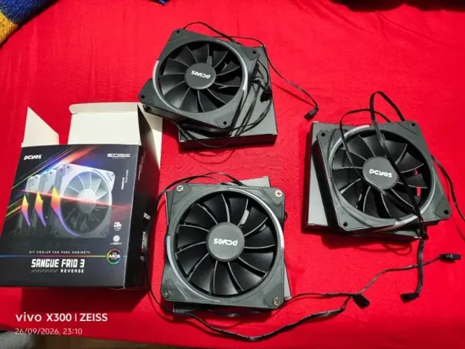 Kit Fan Com 3 Unidades PCyes Sangue Frio 3 ARGB Black Vulcan, Reverse, 120mm