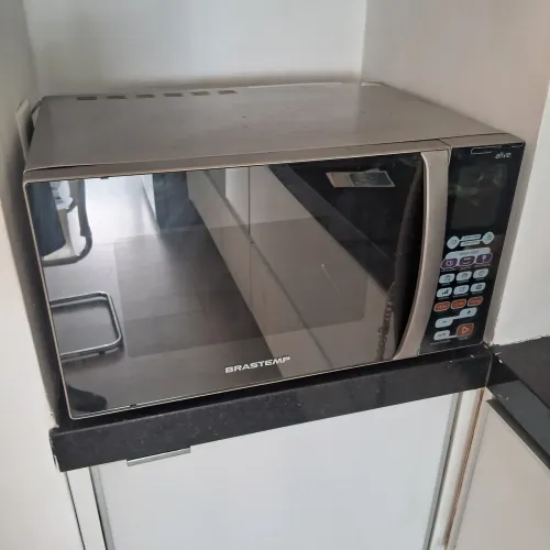 Microondas Brastemp Ativ prata espelhado