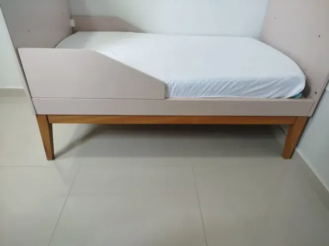 Berço Americano / Mini Cama Noah Retrô Rosa Fosco Reller (retirada em Santo André - SP)