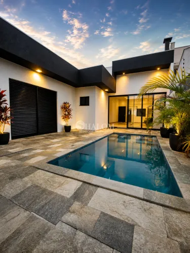 Casa à venda em Maringá, Jardim Itália, com 3 suítes, com 213 m²