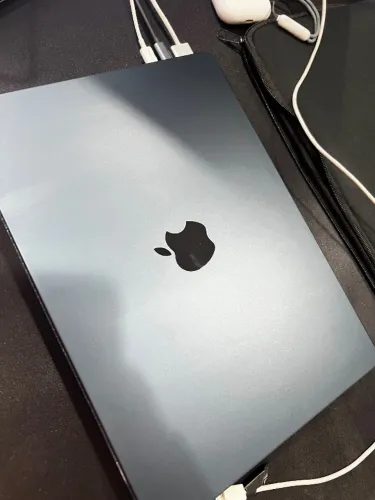 MacBook Air M2 - 8GB RAM - 256GB - Midnight