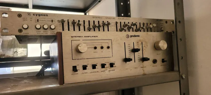 Amplificador e 1 equalizador 