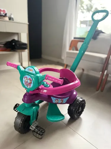 Triciclo infantil 