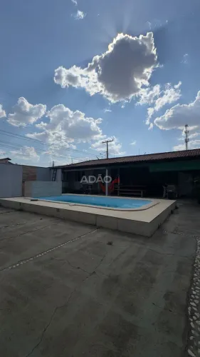 CASA DE ESQUINA 4/4 2 SUITE COM PISCINA AQUECIDA R$599.000,00