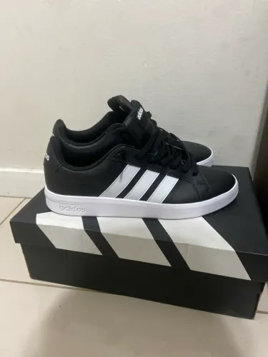 VENDE-SE Grand Cort 3.0 Adidas Na Caixa, Original 