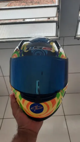 Capacete