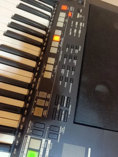 Yamaha psr s550b perfeito em ótimo estado